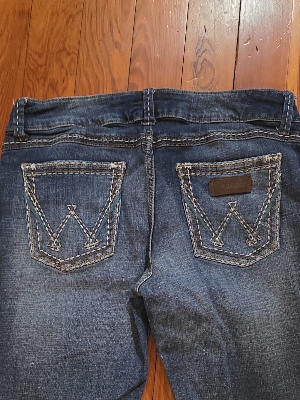 Wrangler Boot Cut Western Women’s Dark Blue Embroidered Pocket Jeans 13/14 X 34